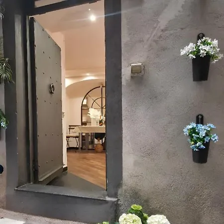 Caruggi Secret House - Romantic Loft In Centro Storico